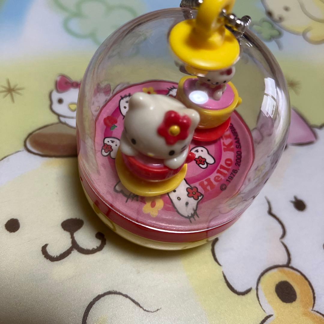 サンリオ　ハローキティ コーヒーカップキーホルダー ゼンマイ式 レア〜SA