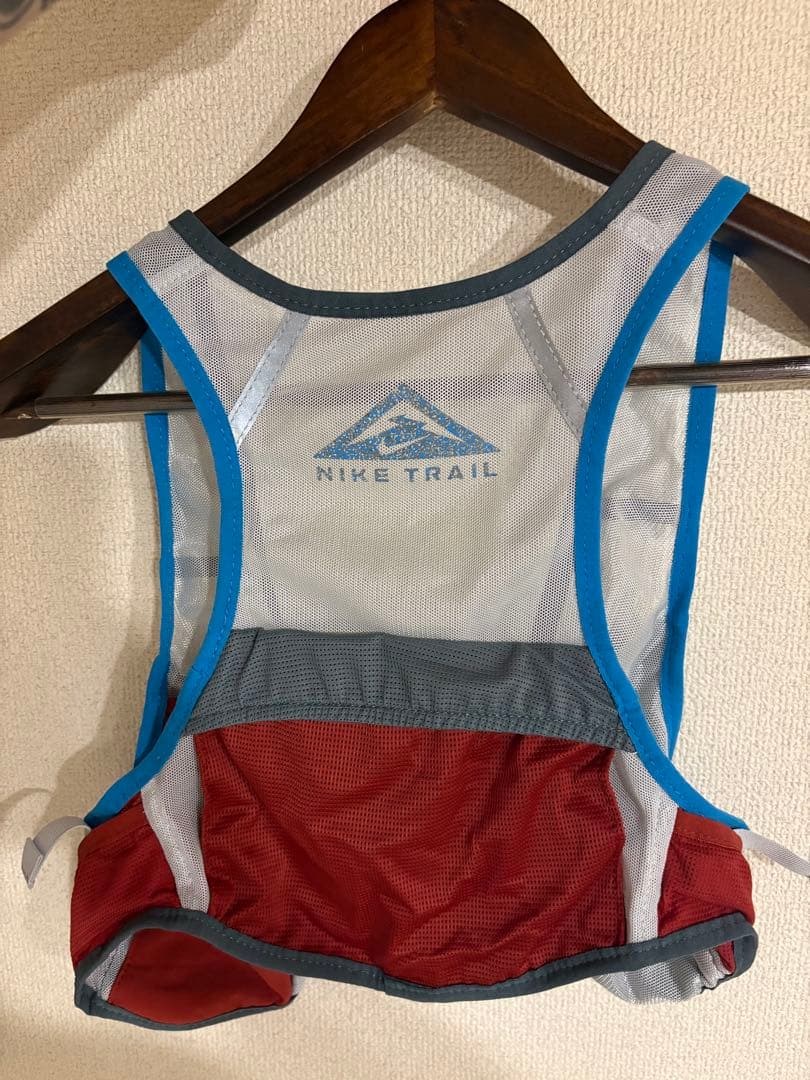 早いもの勝ち　Nike Trail ランニングベスト