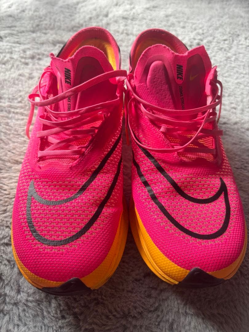 Nike ストリークフライ　ハイパーピンク