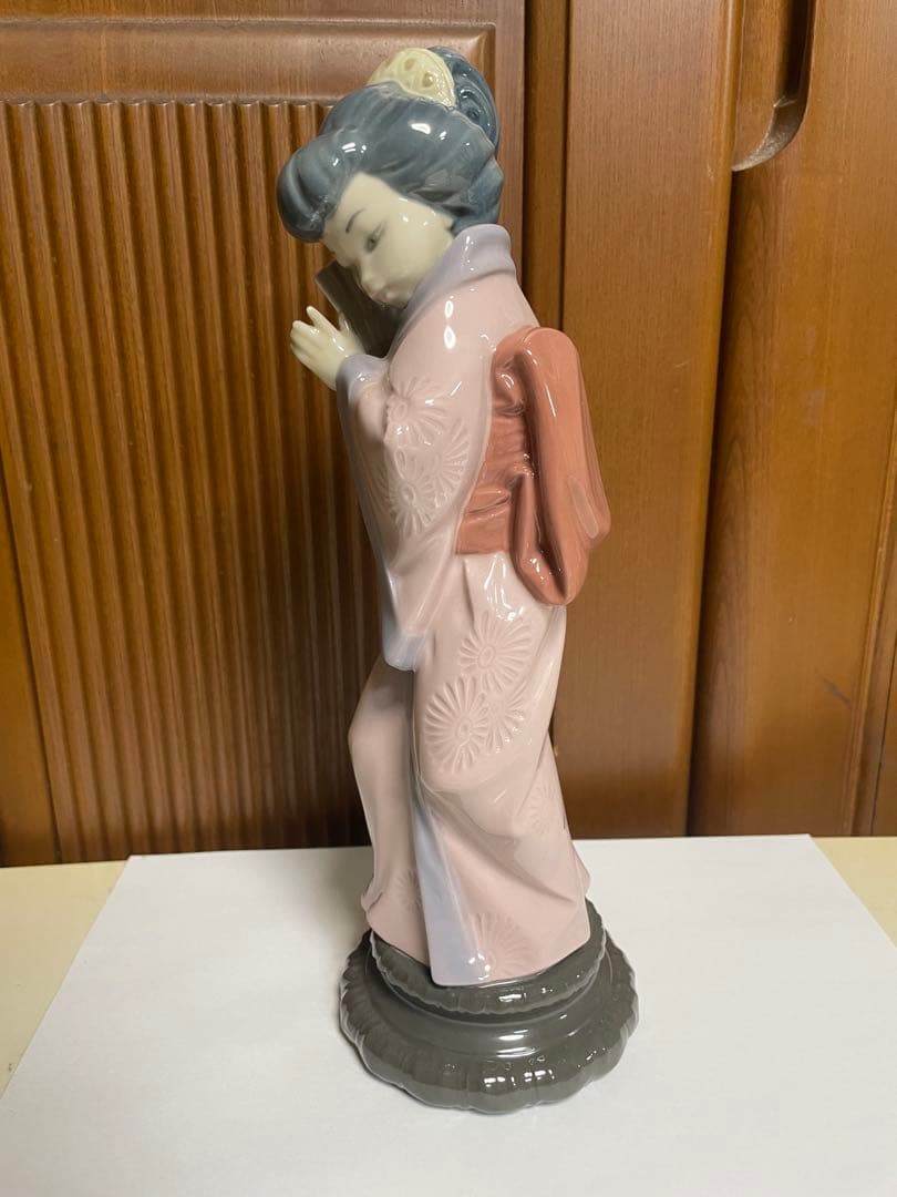 リヤドロ 4990 扇子の貴婦人 30cm 1978年製