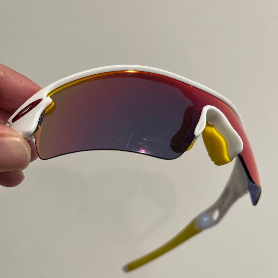 Oakley スポーツサングラス ホワイト/イエロー