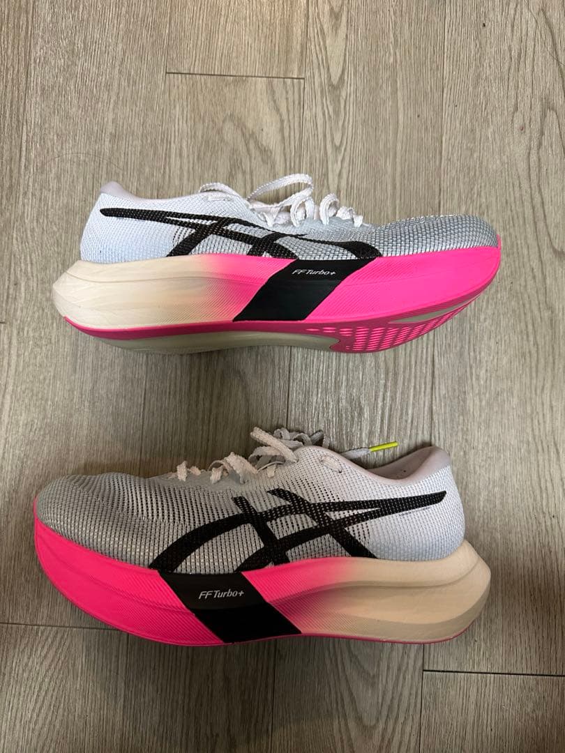 【極美品】 asics メタスピードスカイパリ　25.5cm