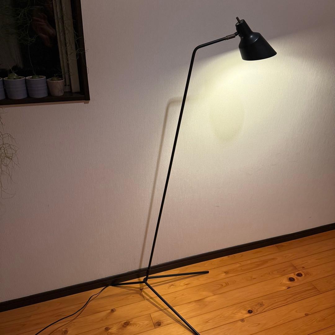 インターフォルム　フロアスタンド　ランプ