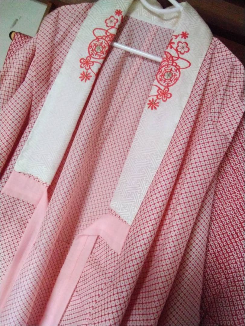 7歳向け・正絹・総絞り・刺繍入りのお着物