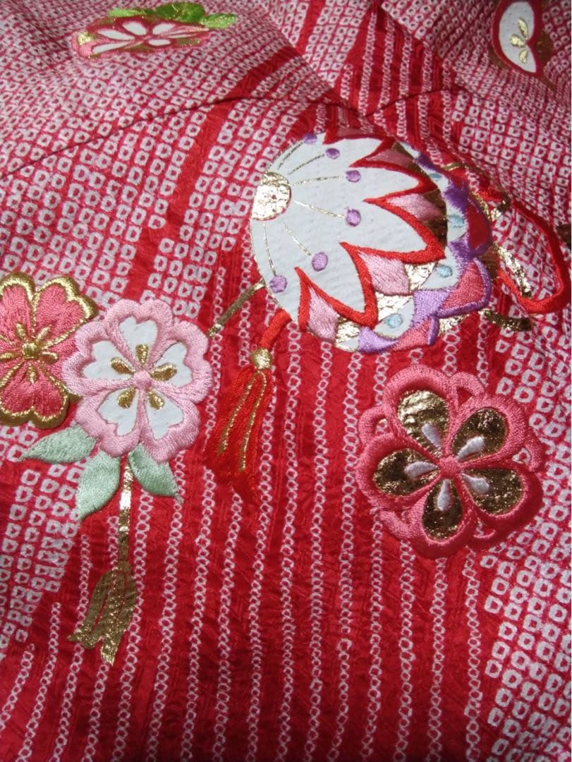 7歳向け・正絹・総絞り・刺繍入りのお着物
