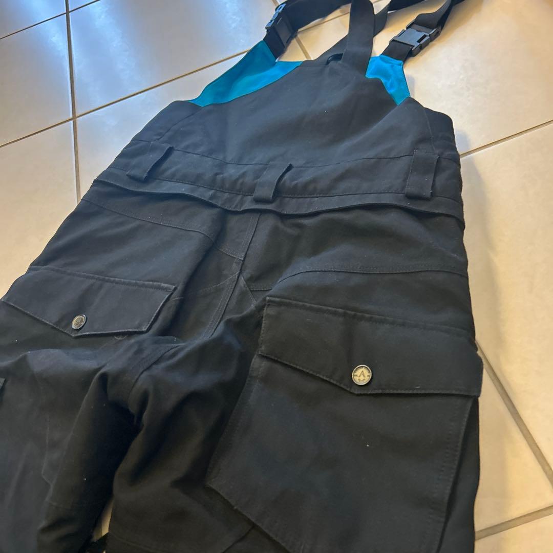 Volcom 子ども用 スノーボードウェア