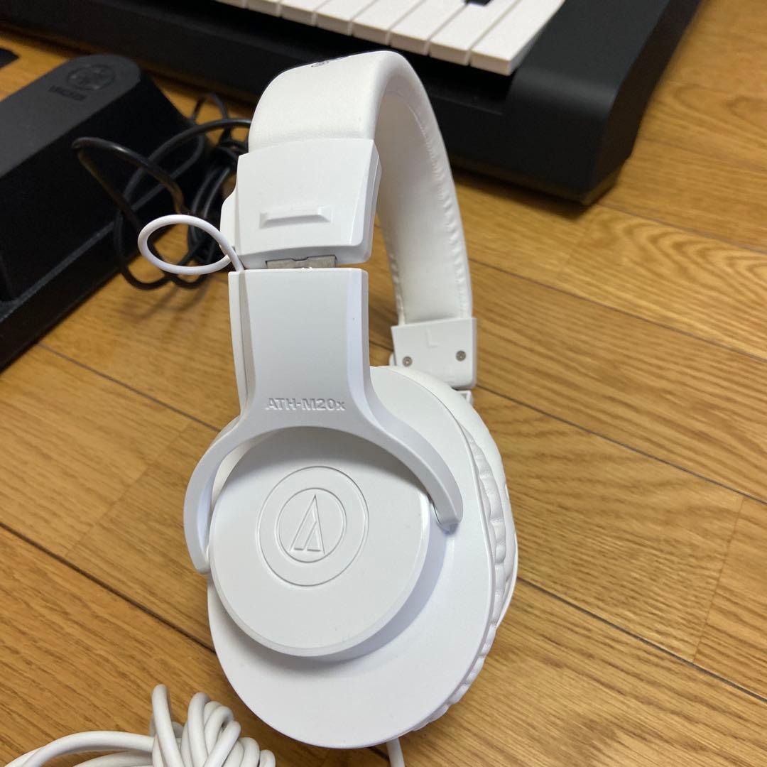 YAMAHA PSR-E473 ポータブルキーボード　61鍵盤
