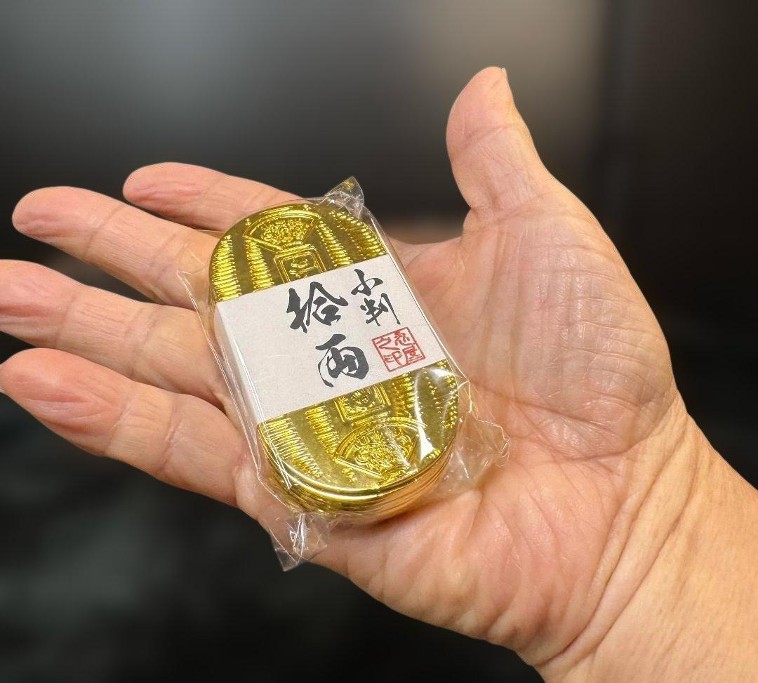 忍びやオリジナル千両箱 小判100枚 映画小道具