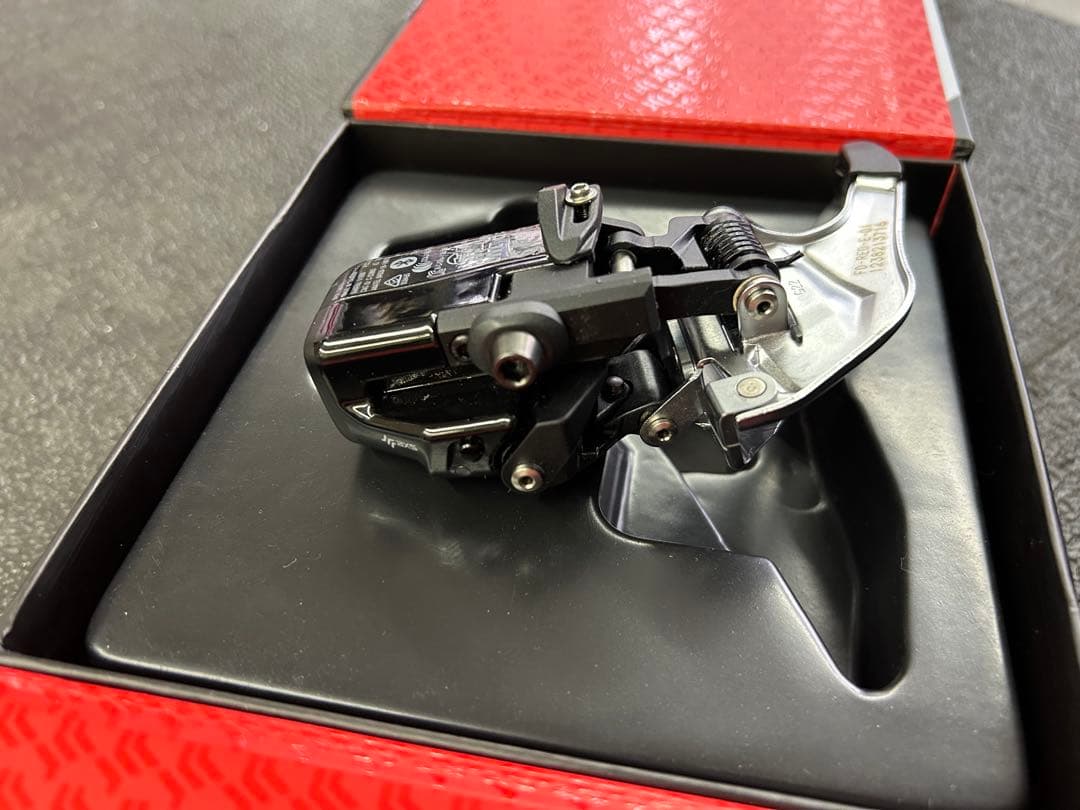SRAM RED D1 フロントディレイラー