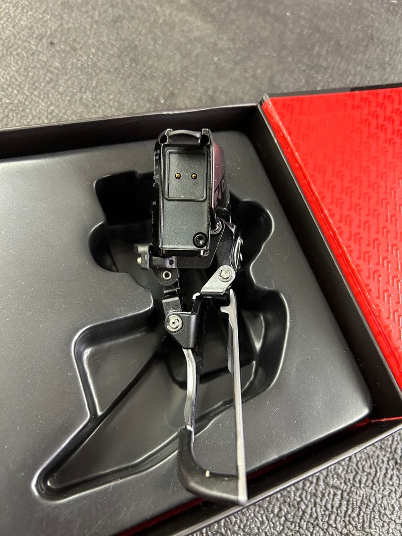 SRAM RED D1 フロントディレイラー