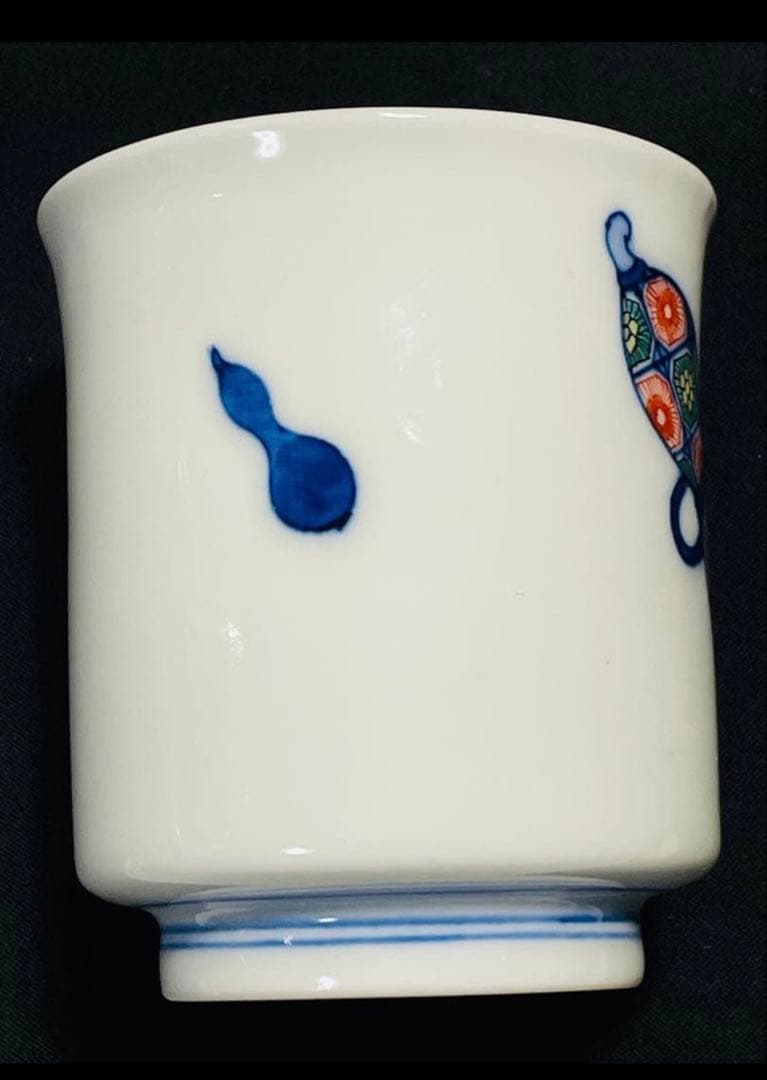 未使用品時代物十二代酒井田柿右衛門　染錦瓢箪画夫婦蓋付湯呑みセット