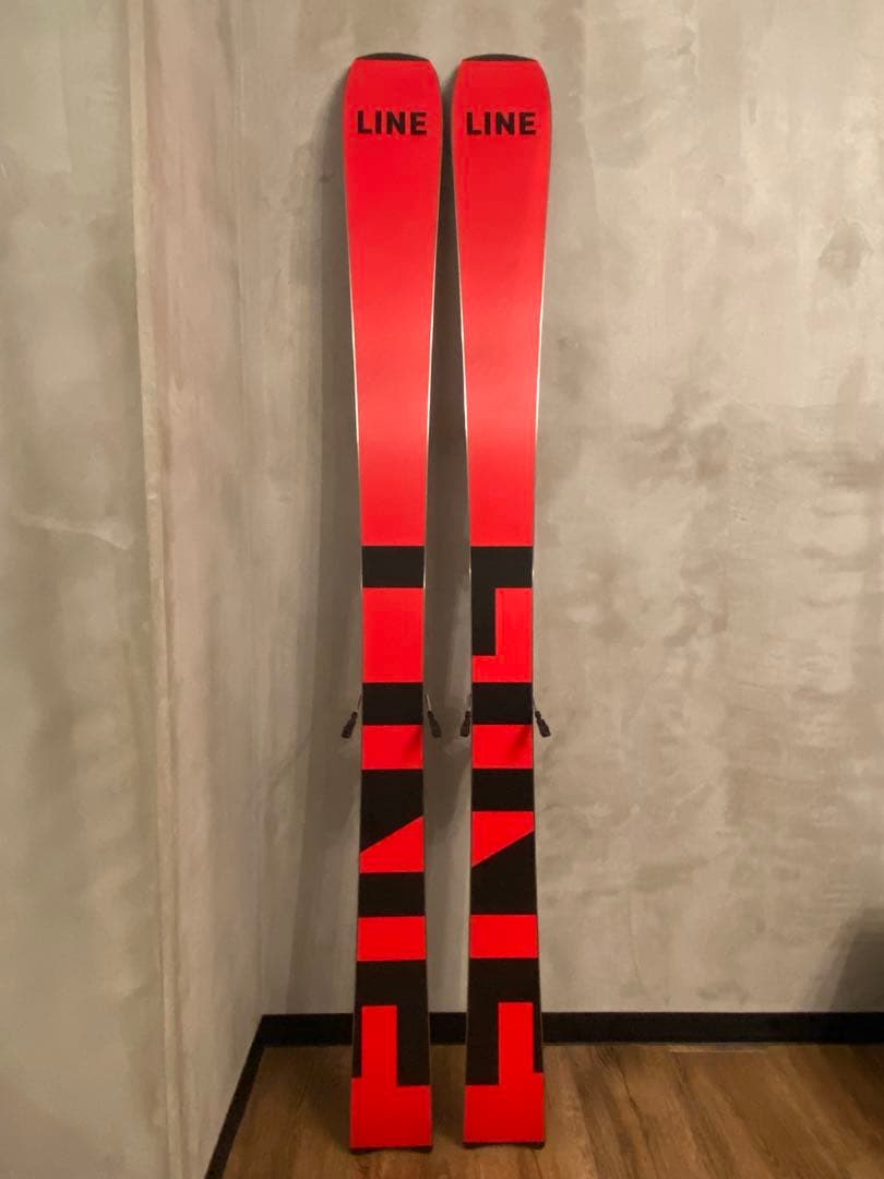 LINE BLADE スキー 板 黒/赤