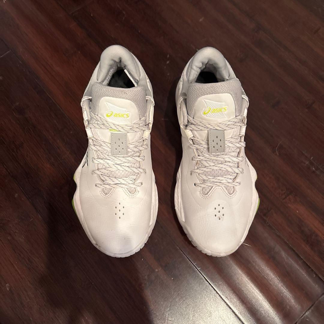 ASICS NOVA SURGE LOWバスケットシューズ ホワイト/グリーン