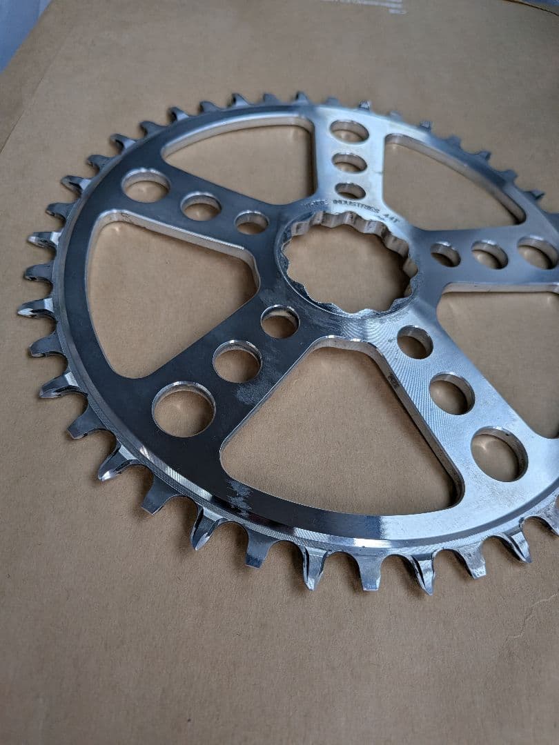 WHITE INDUSTRIES TSRチェーンリング 44T