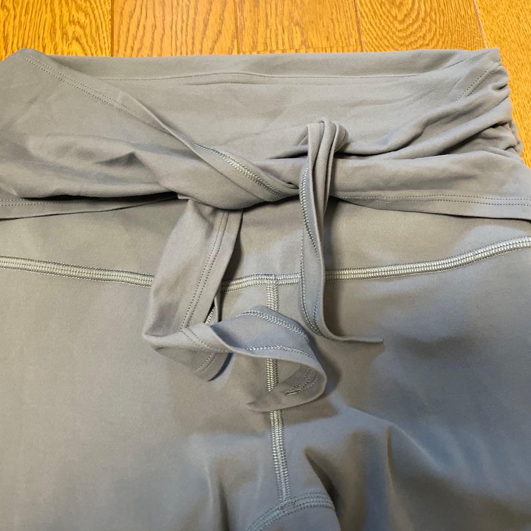 Lululemon グレー ヨガパンツ ウエストリボン