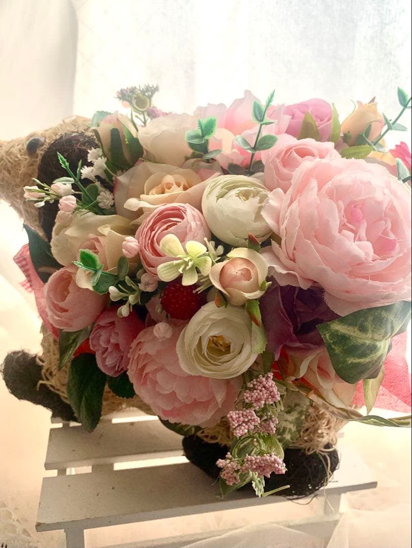 ドック♡フラワーアレンジメント　　造花ギフト　母の日ギフト　犬ダックスインテリア