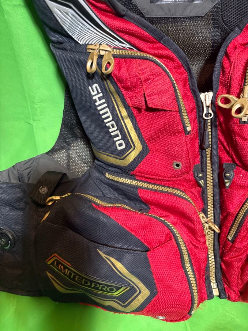 Shimano LIMITED PRO FIRE BLOOD ライフジャケット