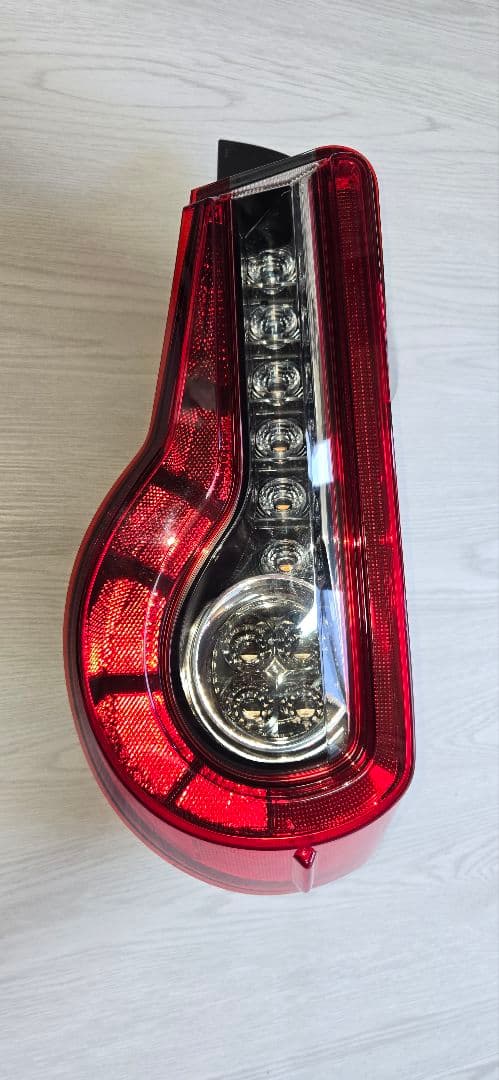 86.ZN6/BRZ.ZC6　後期純正テールランプ