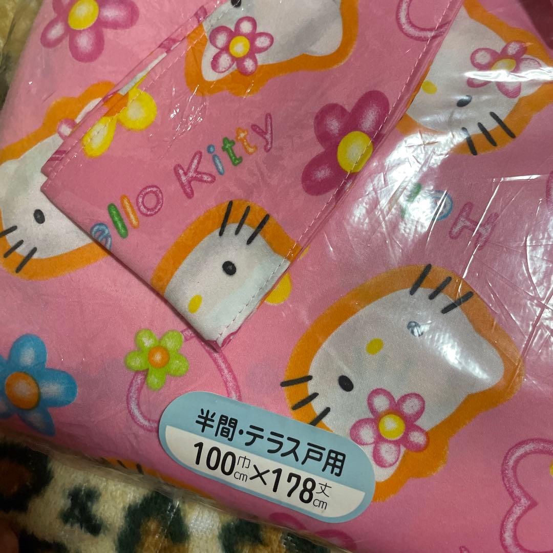 ❤️新品 サンリオ　キティ　カーテン ￼ 100×178㎝￼2枚 レトロ 希少品❤️