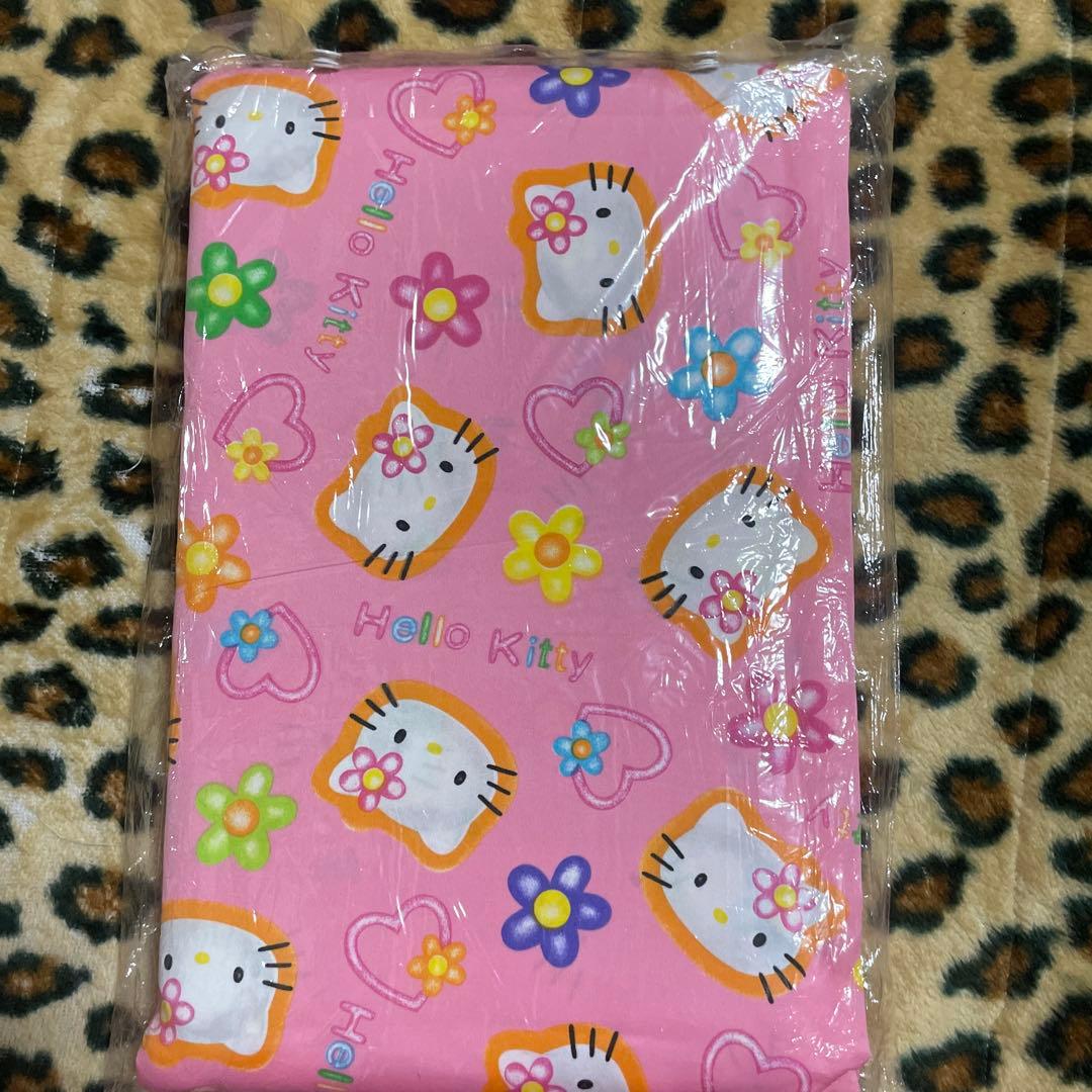 ❤️新品 サンリオ　キティ　カーテン ￼ 100×178㎝￼2枚 レトロ 希少品❤️