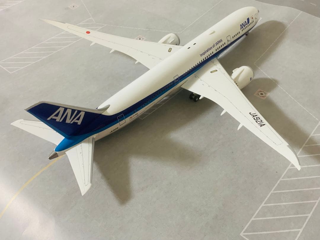 学生様に購入優先権があり‼️ＡＮＡ／Ｂ７８７－９プラスティック樹脂製完成品中古品