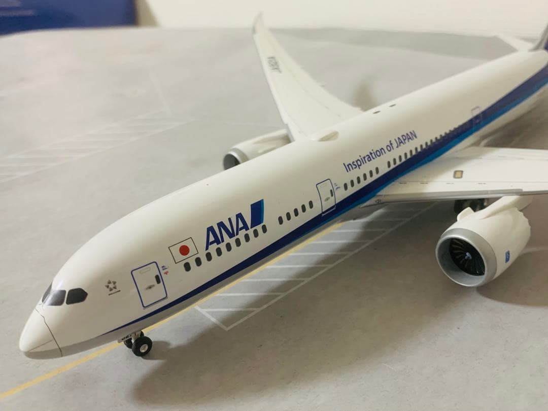学生様に購入優先権があり‼️ＡＮＡ／Ｂ７８７－９プラスティック樹脂製完成品中古品