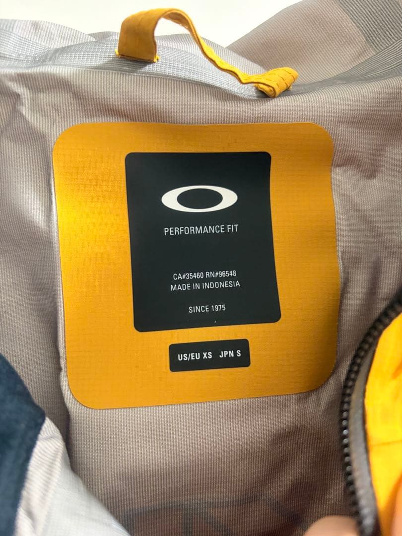 OAKLEY スノボ ウェア 黄色