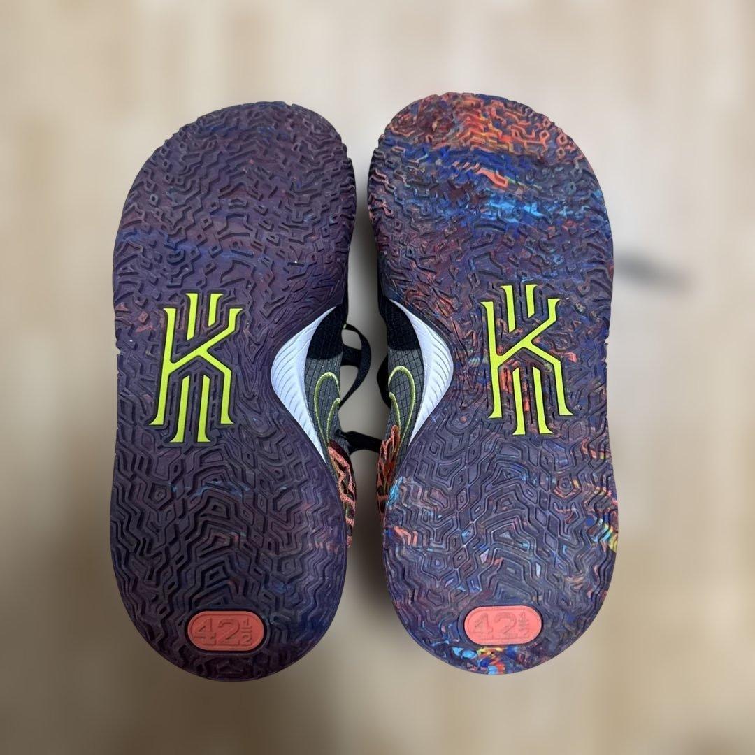 ナイキ　カイリーロー4 kyrie low4
