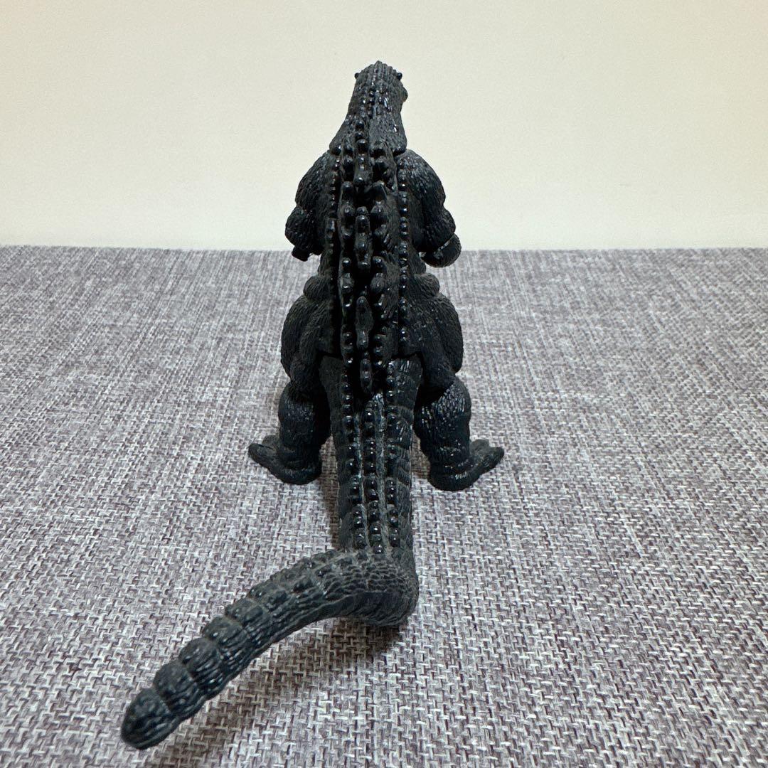 ゴジラ・ガメラ　怪獣フィギュア9体