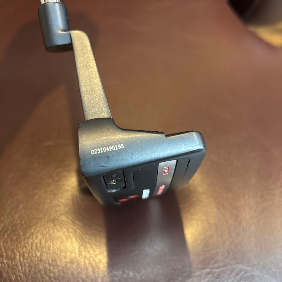 ODYSSEY オデッセイ TRI-BEAM DW パター