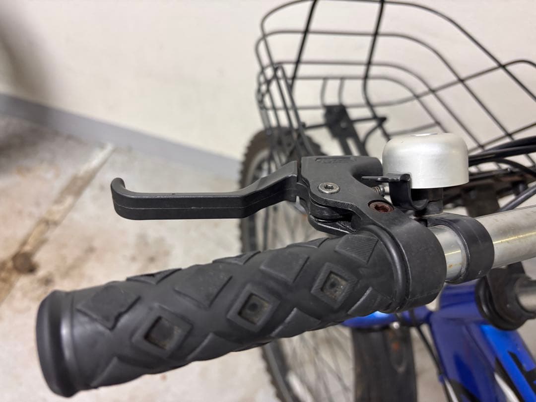 【一部エリア送料込】自転車　青 前バスケット付