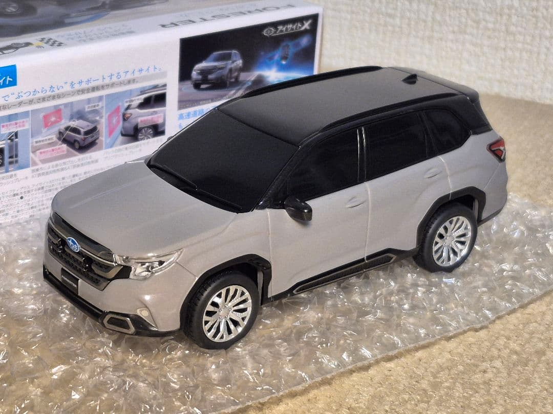 非売品　スバル フォレスター　ぶつからないミニカー