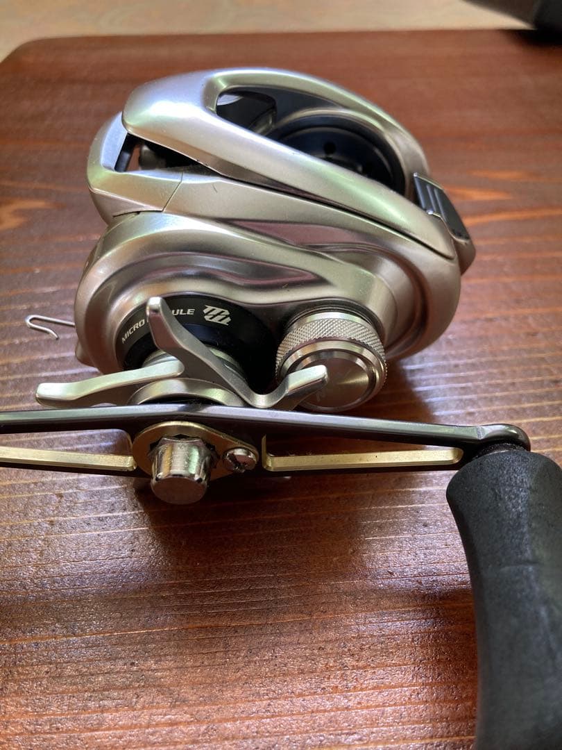 SHIMANO nium MGL HG LEFT ベイトリール