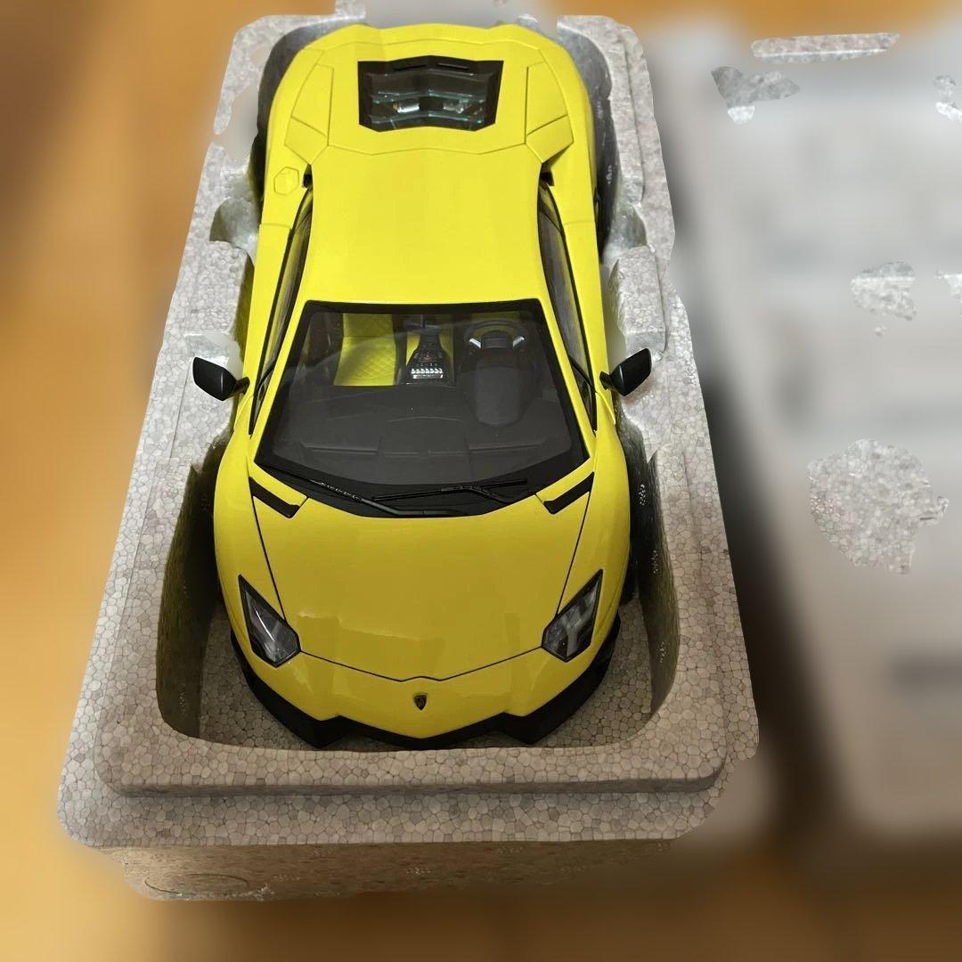 自動車 AUTOart 1/18 AVENTADOR ANNIVERSARIO