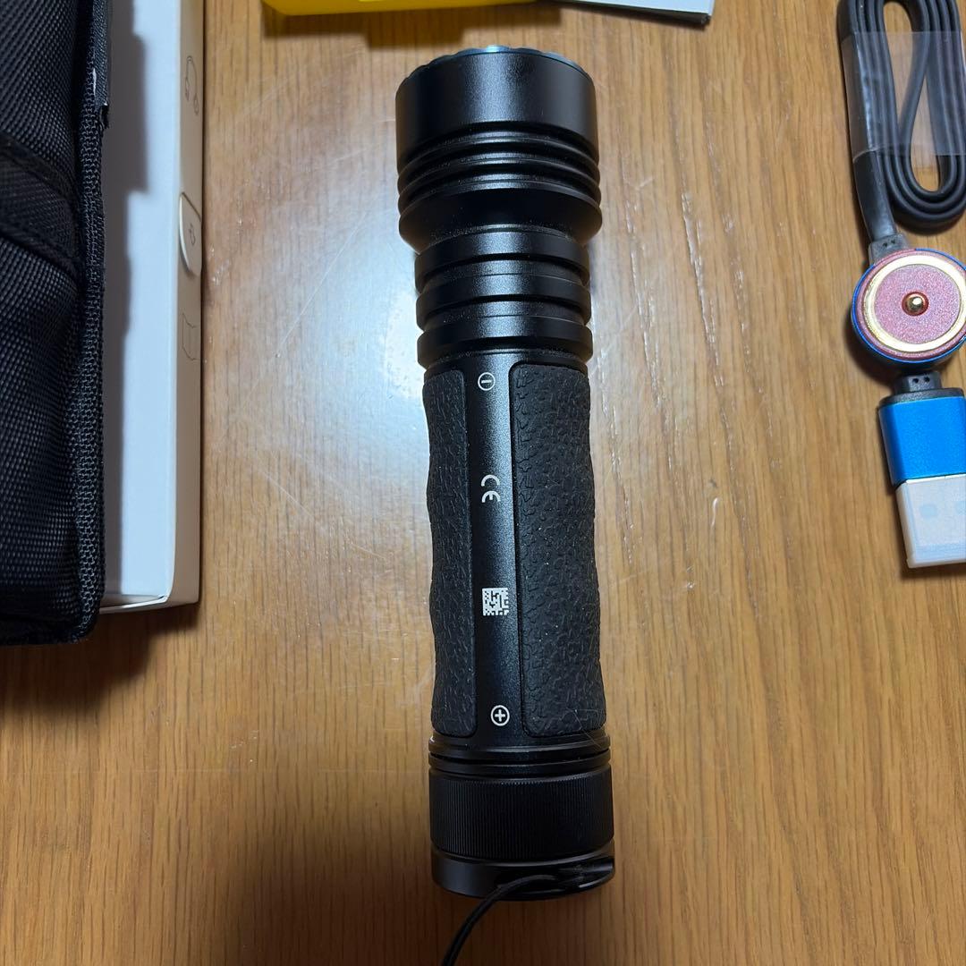 ヤマガミ　OLIGHT Seeker 3 懐中電灯 最大4200ルーメン