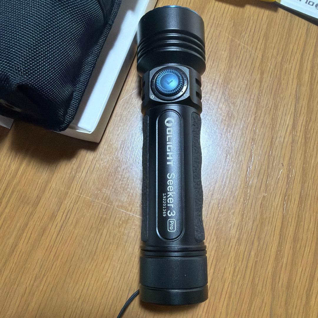 ヤマガミ　OLIGHT Seeker 3 懐中電灯 最大4200ルーメン