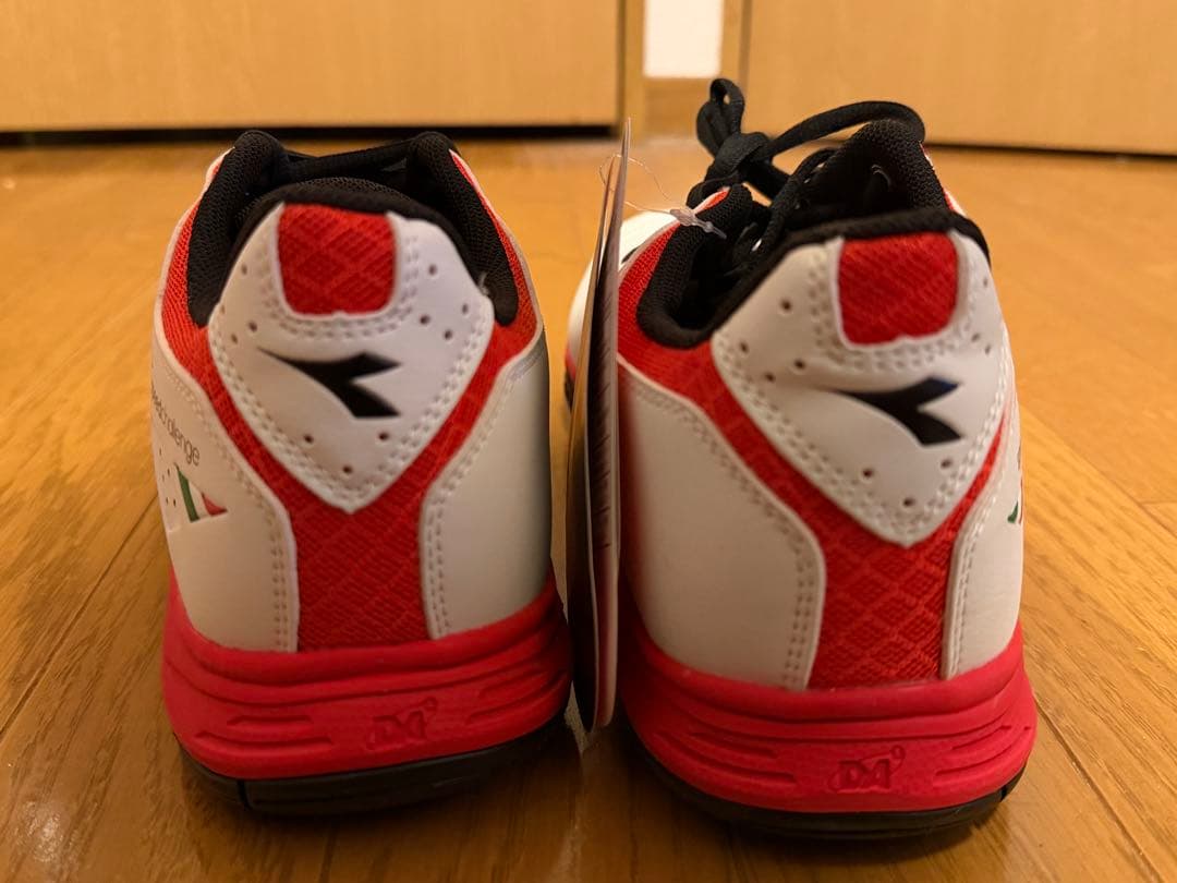 新品未使用タグ付き Diadora ディアドラテニスシューズ 28センチ