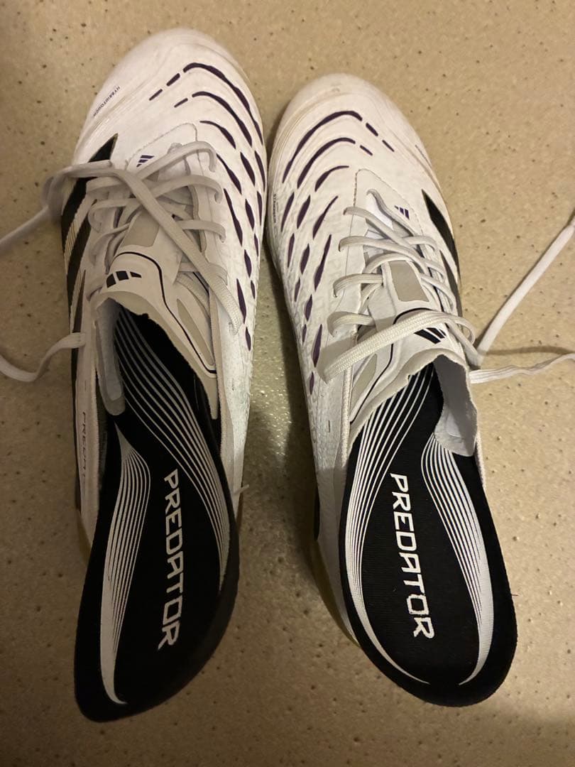 adidas Predator サッカーシューズ ホワイト/ブラック/ゴールド