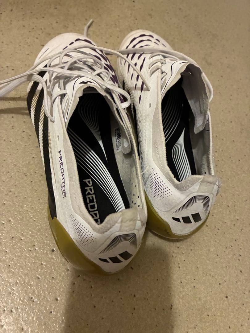 adidas Predator サッカーシューズ ホワイト/ブラック/ゴールド