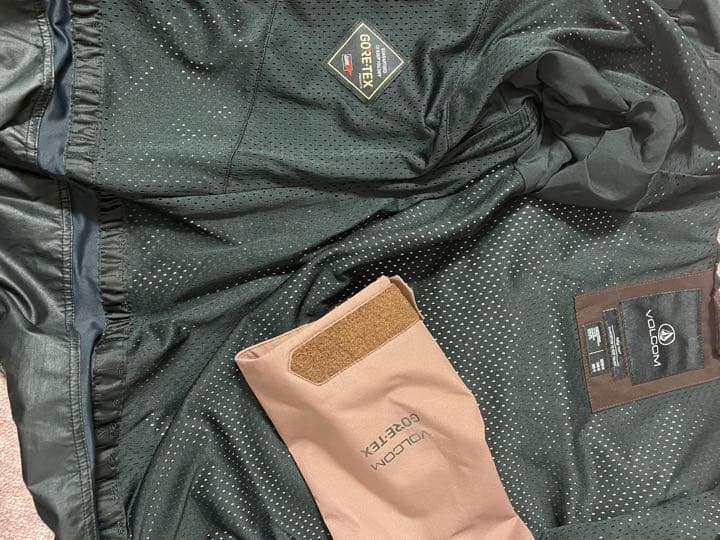Volcom上下セットスノーボードジャケット&パンツセット
