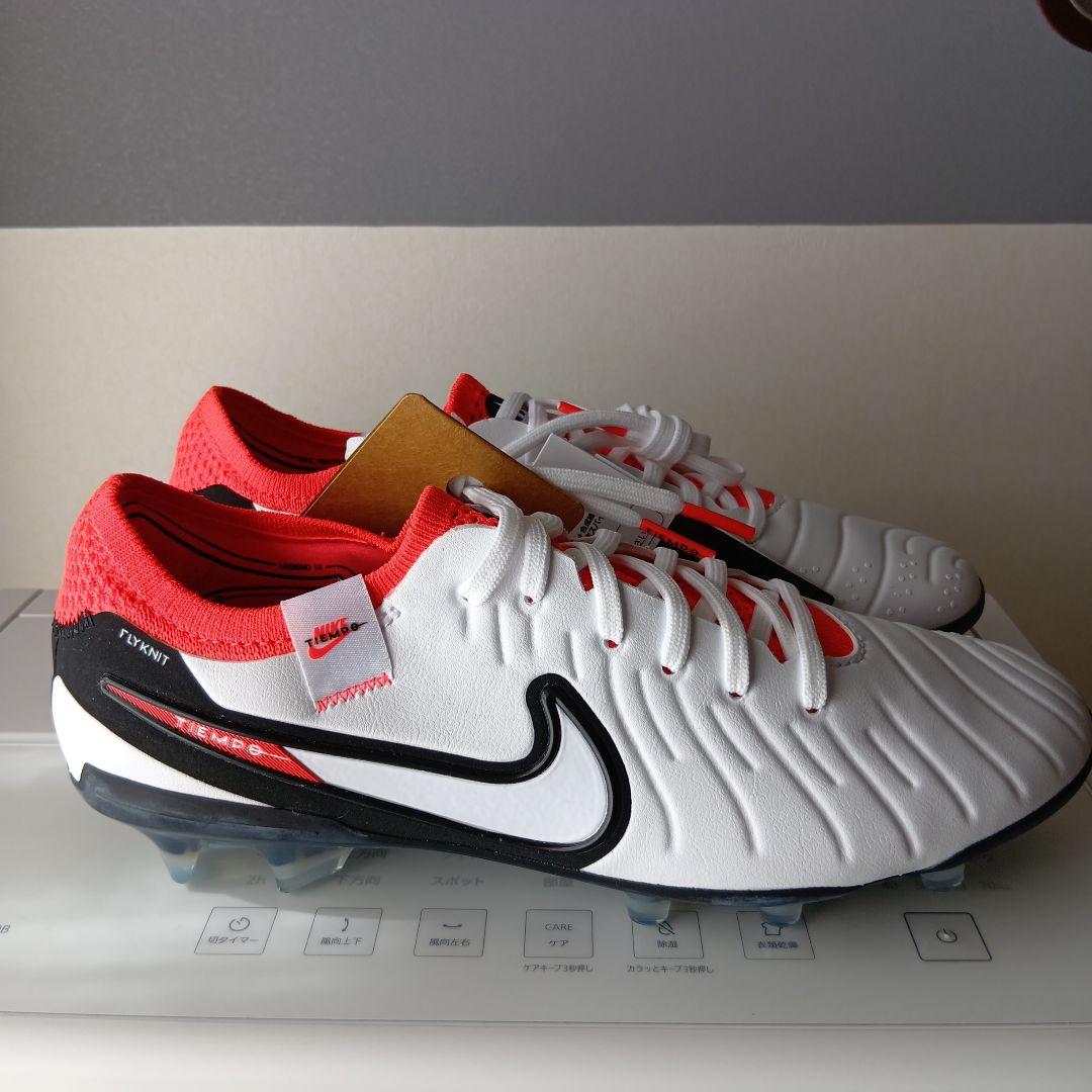 値下げ(新品)Nike Tiempo サッカーシューズ ホワイト/レッド