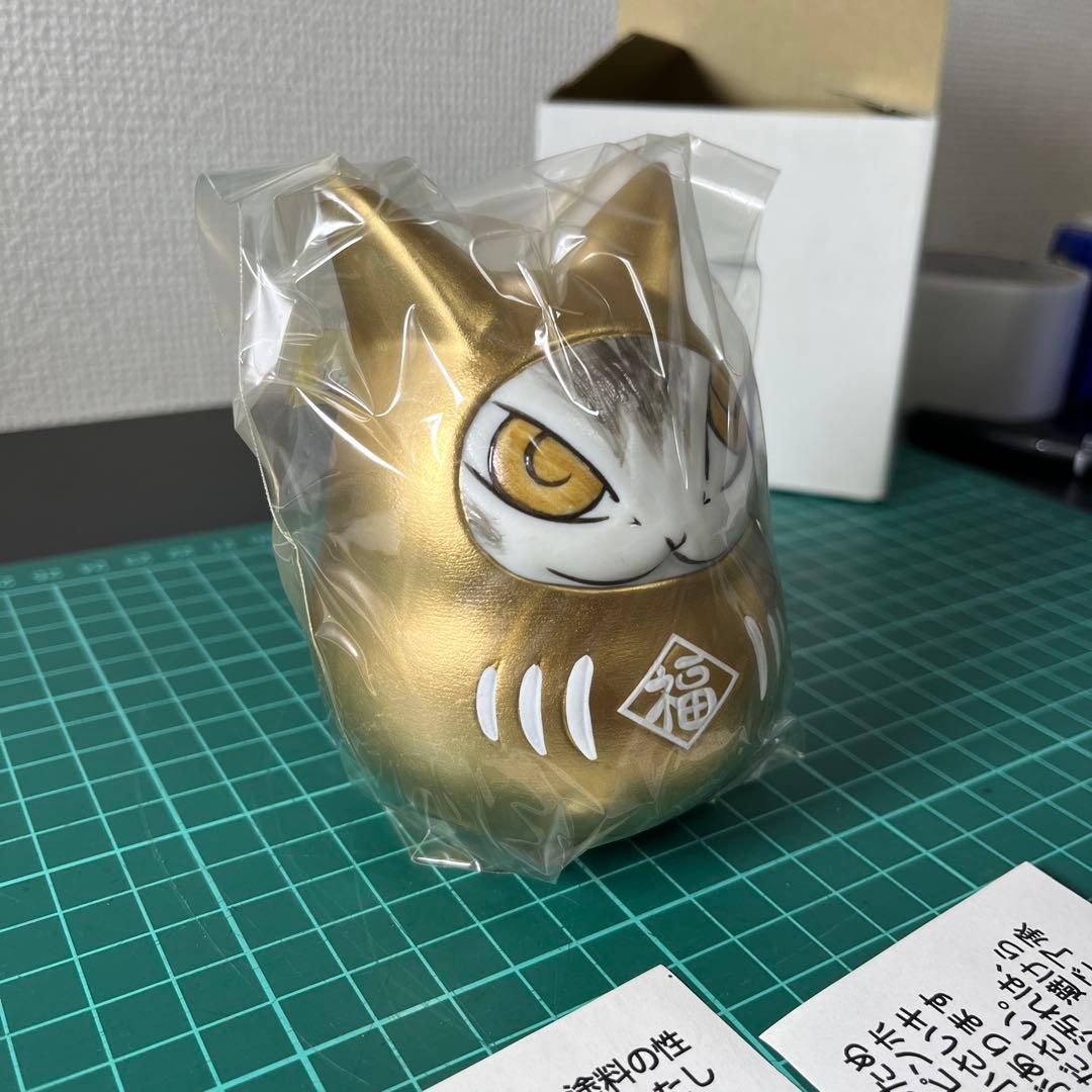 わちふぃーるど　手塗り　猫ダルマ　金