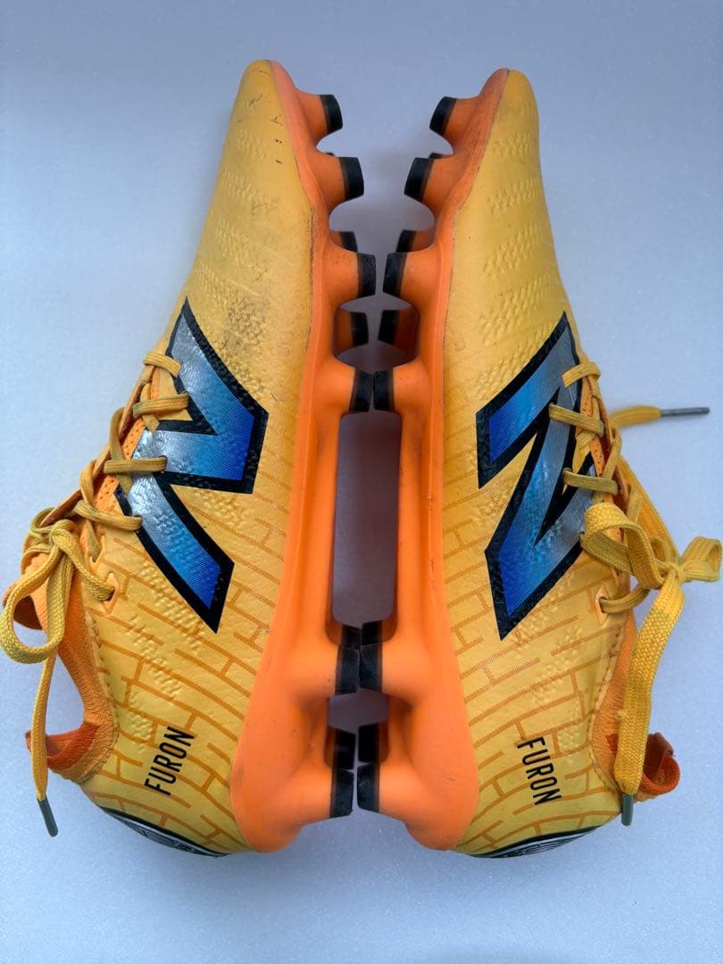 New Balance Furon サッカーシューズ オレンジ