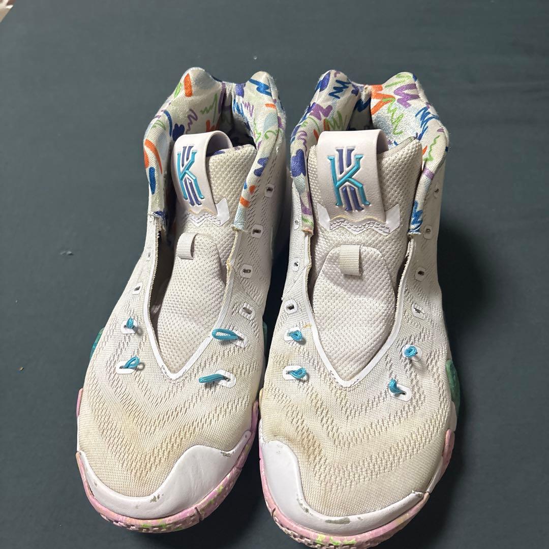 シューズ(男性用) Nike Kyrie 4