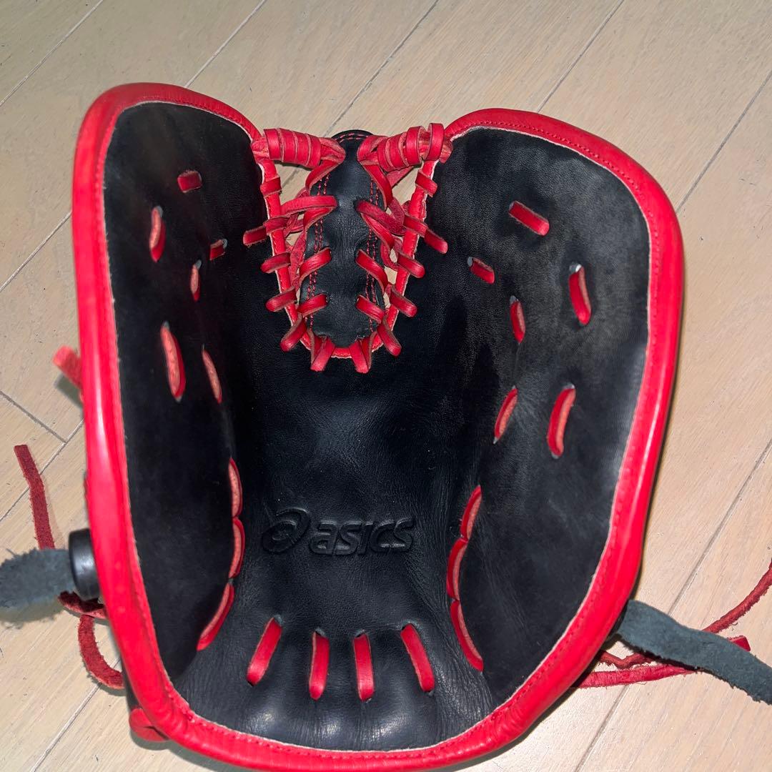 ASICS 軟式トレーニング　グローブ ブラック/レッド