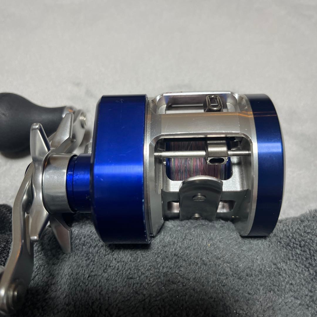 RYUGA BAY JIGGING 両軸リール 青　c１０１２　PE-H