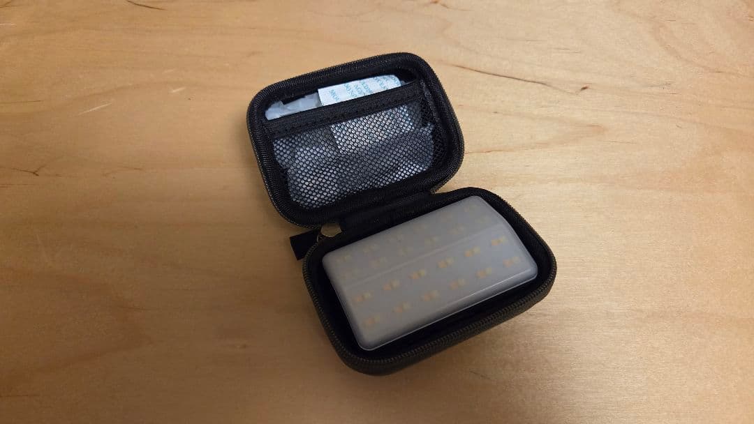 CARGO SLIM LIGHT MINI LEDライトカーキ 新品未使用