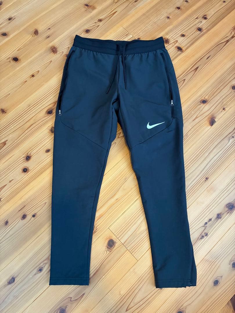 nikepro ウィンタライズド上下セット mサイズ