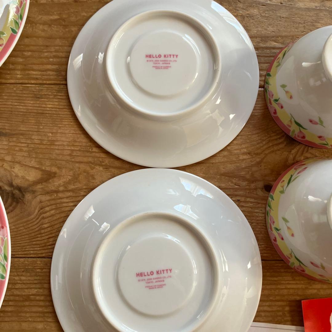 HELLO KITTY 食器セット 花柄