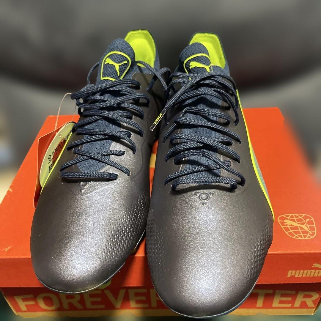 新品タグ付きPuma キングアルティメットHG AG ￼サッカースパイク27㎝